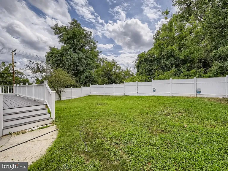 1826 Fairview Ave — Photo 39