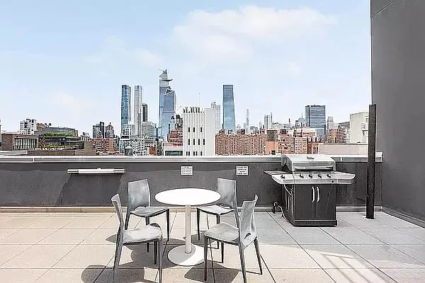 Rented by Douglas Elliman | media 14
