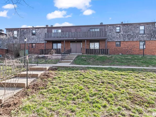 1913 Jeanette Ln APT 8, Springfield, IL 62702