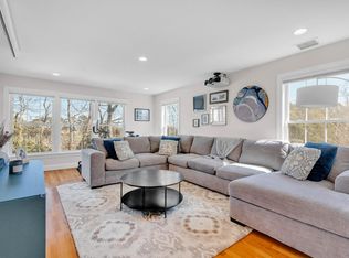 120 Bowdoin St #2, Winthrop, MA 02152