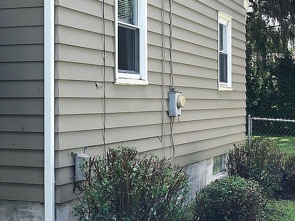 4th image of 110 Robinhood Ln