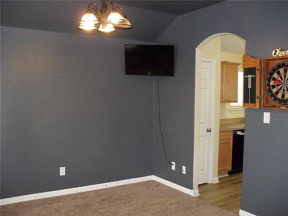 4th image of 518 Creekside Dr