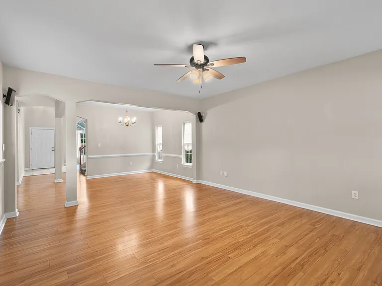 712 Tallahassee Dr — Photo 9
