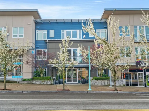 375 Kirkland Ave APT 127, Kirkland, WA 98033