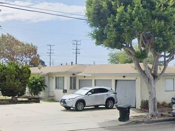 2nd image of 4868 W El Segundo Blvd