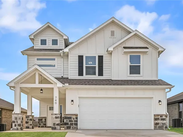 740 Kendra St, Prairie Grove, AR 72753