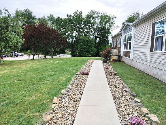 2nd image of 7716B Gallia Pike