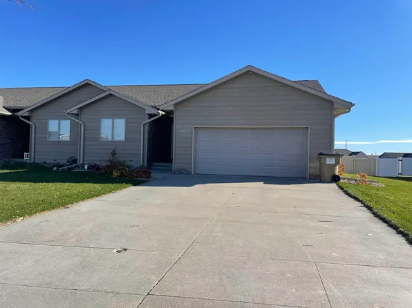 2407 Avenue L, Gothenburg, NE 69138