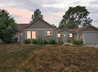 250 N Lindy St, Zeeland, MI 49464