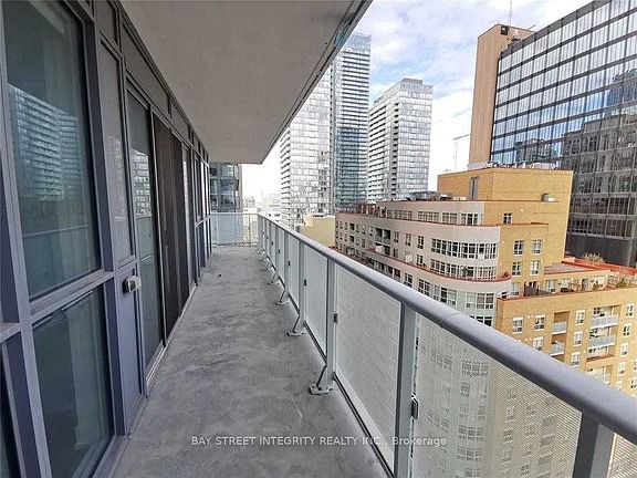 5th image of 7 Grenville St #4303