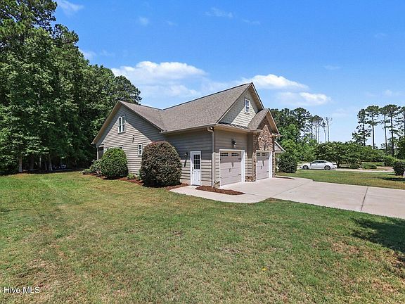 2nd image of 143 Fawnbrook Drive