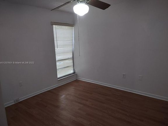 4th image of 11925 NE 2nd Ave #B216