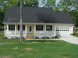 2836 N Horseshoe Bend Rd, Randleman, NC 27317