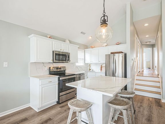3rd image of 5322 Asbury Ave #2