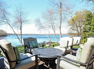 135 Indian Trl S, South Kingstown, RI 02879