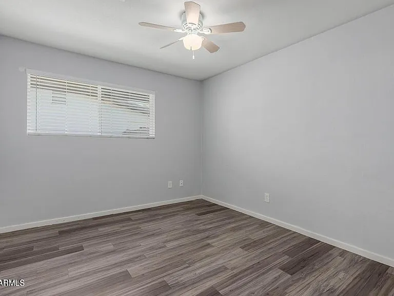 1222 W 4th St #2 — Photo 4