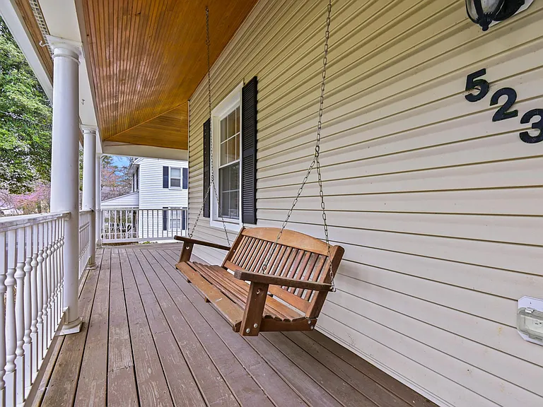 523 Allegheny Ave — Photo 6