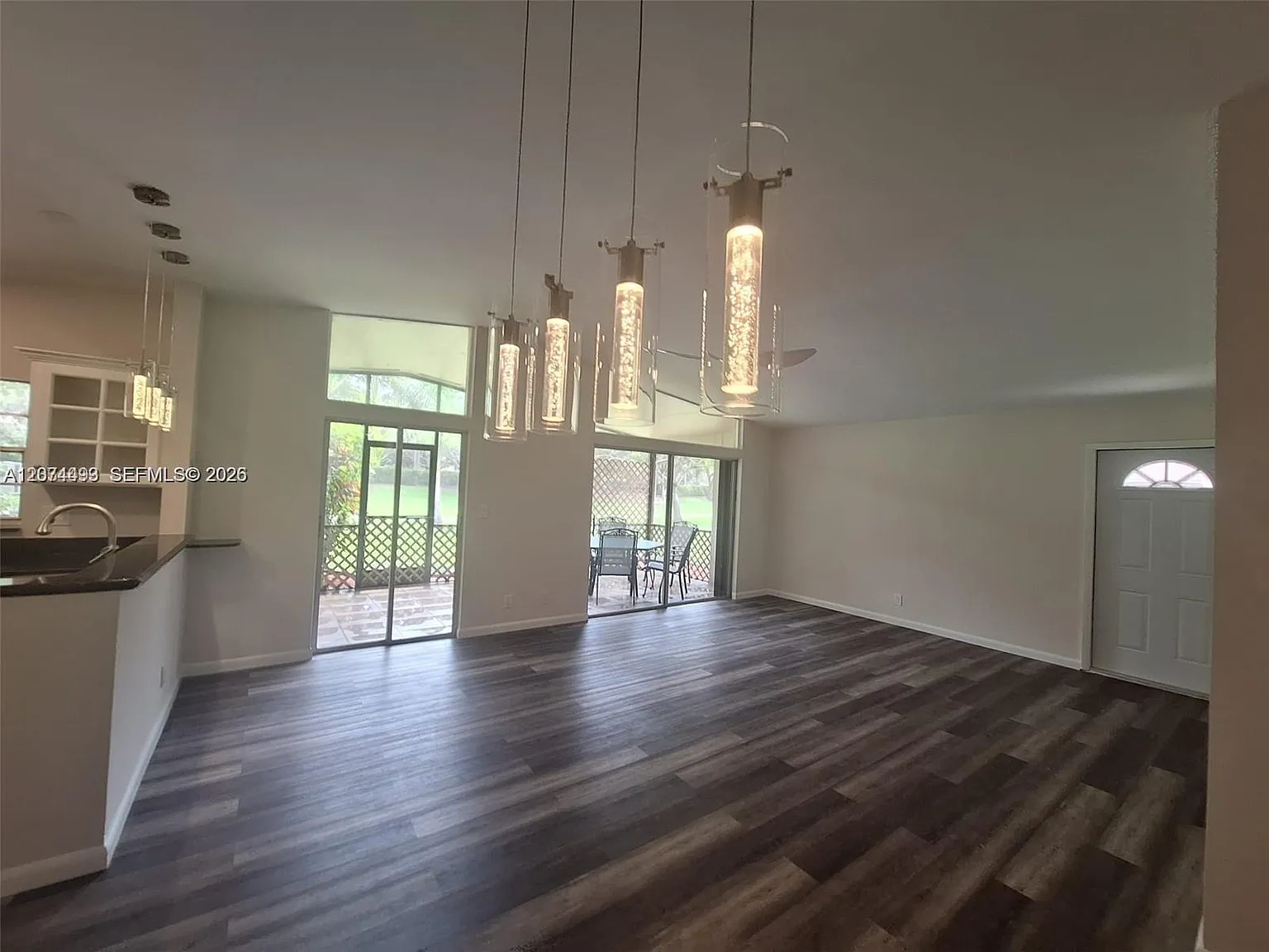 3 bed, 1200 sqft, $3,250 — Photo 3