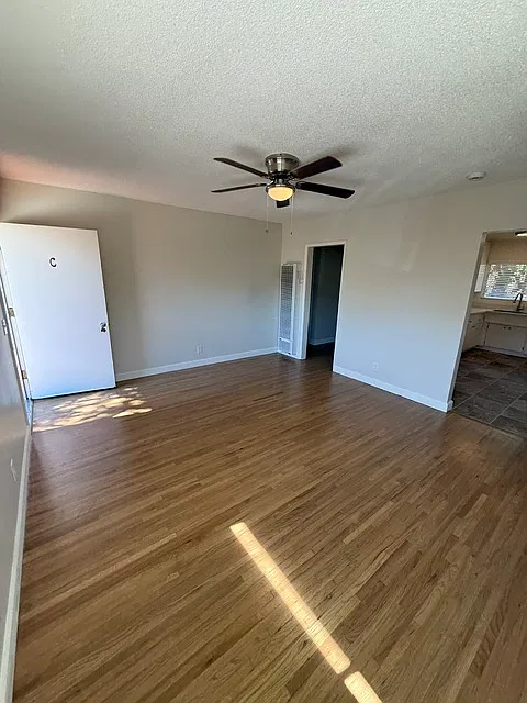2 bed, $2,600 — Photo 4