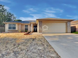 525 Dustin St, Saginaw, TX 76179