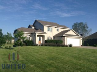 818 Brookside Dr, Jefferson, SD 57038