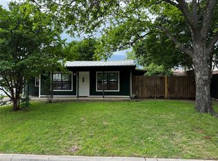 484 S 1st Ave, Stephenville, TX 76401