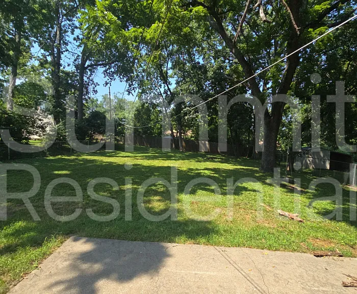 2500 NE 46th St — Photo 15