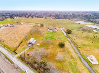 403 Mustang Rd, Alvin, TX 77511