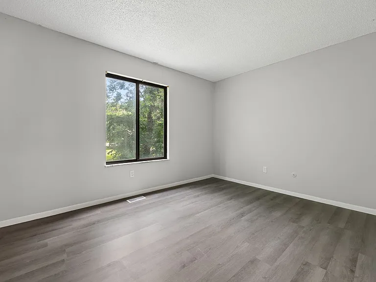 1400 Country Side Dr — Photo 20