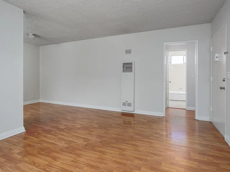 12125 Weddington St #9 — Photo 7