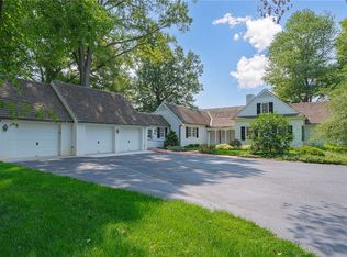 1596 Weyhill Cir, Bethlehem, PA 18015