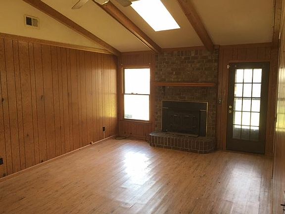 3rd image of 212 Buckskin Dr
