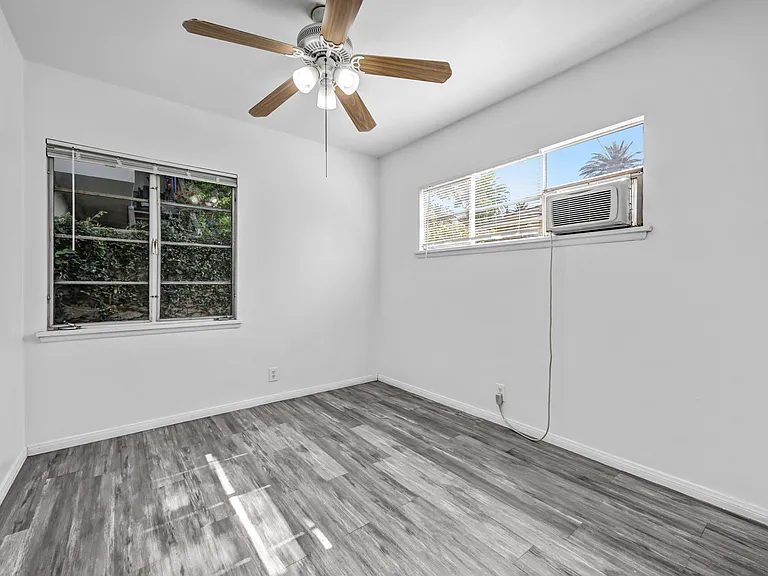 56 N Parkwood Ave #1 — Photo 7