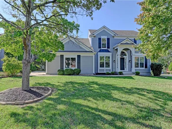 3445 W 143rd Ter, Leawood, KS 66224