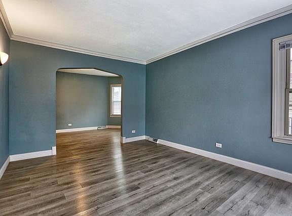 4th image of 2343 N Keeler Ave