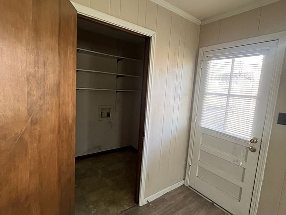3rd image of 442 Rodney St