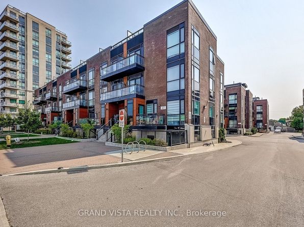 5279 Highway 7 #B602, Vaughan, ON L4L 9H4