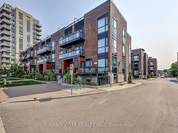 5279 Highway 7 #B602, Vaughan, ON L4L 9H4