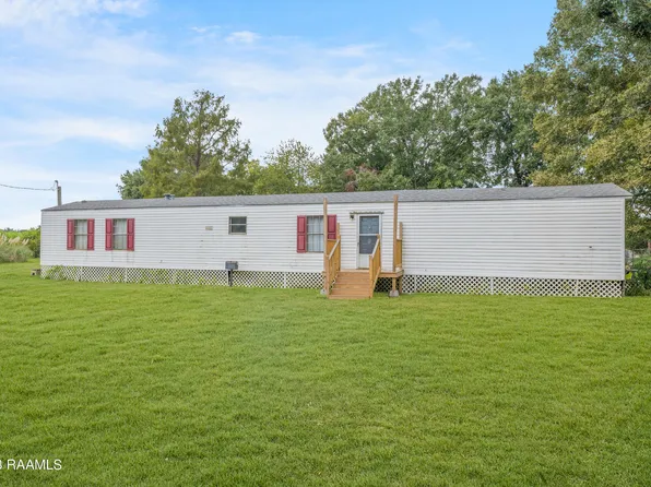 1048 S Timberon Rd, Broussard, LA 70518