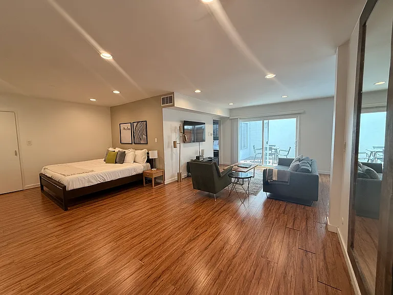 415 N Oakhurst Dr #106 — Photo 4
