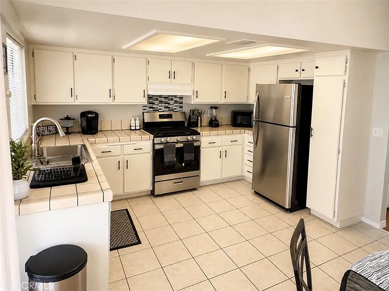 1315 E Avenue J5 — Photo 5