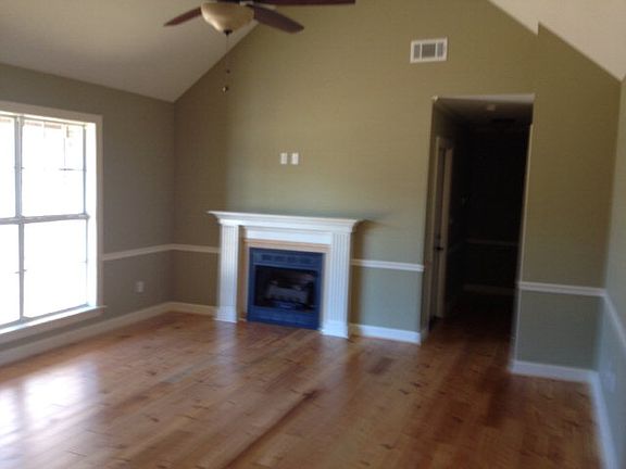 2nd image of 121 American Eagle Way