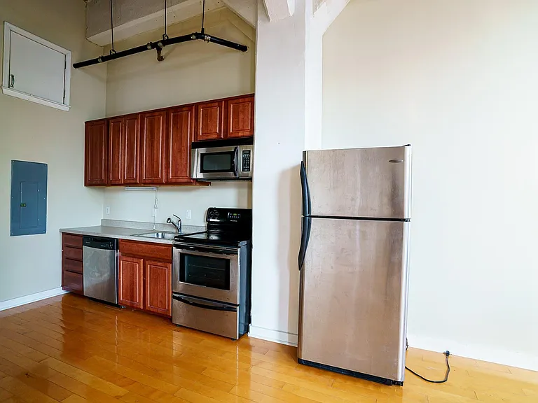 1010 Arch St #609 — Photo 8