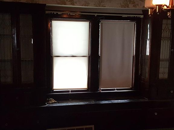 3rd image of 4662 E 90th St