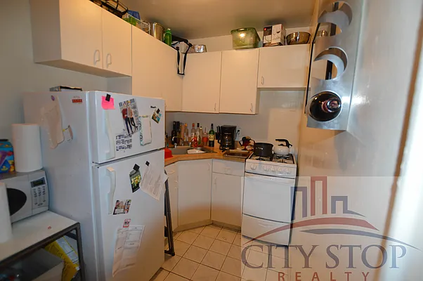 Rented by City Stop Realty | media 48