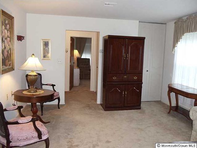 2nd image of 950 Aberdeen Drive #D
