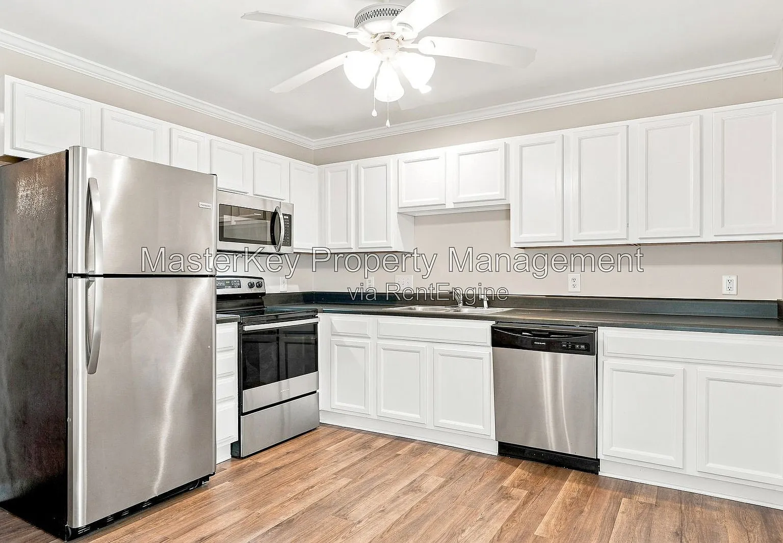 3 bed, 3.5 bath, 1374 sqft, $1,795 — Photo 2