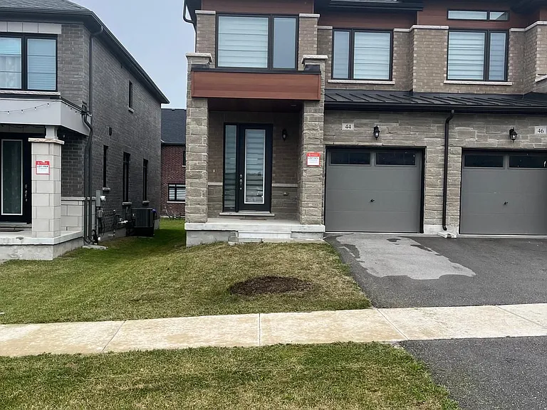 44 Daisy St — Photo 1