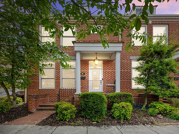3rd image of 806 Manteo St
