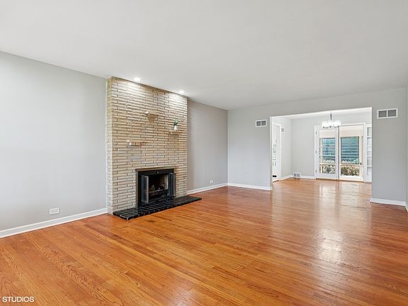 3rd image of 5049 Birchwood Ave